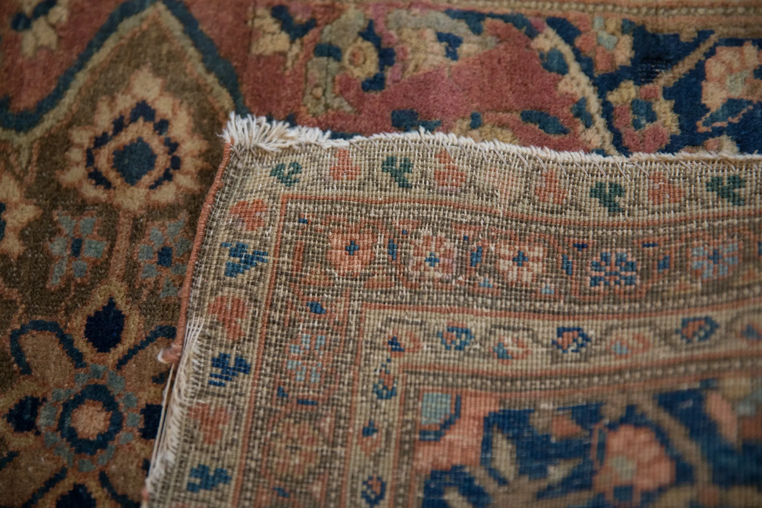 2x2.5 Small Antique Farahan Rug