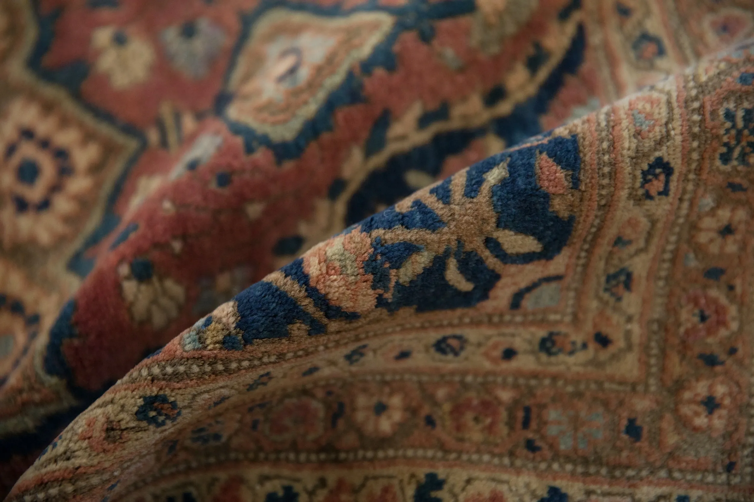 2x2.5 Small Antique Farahan Rug