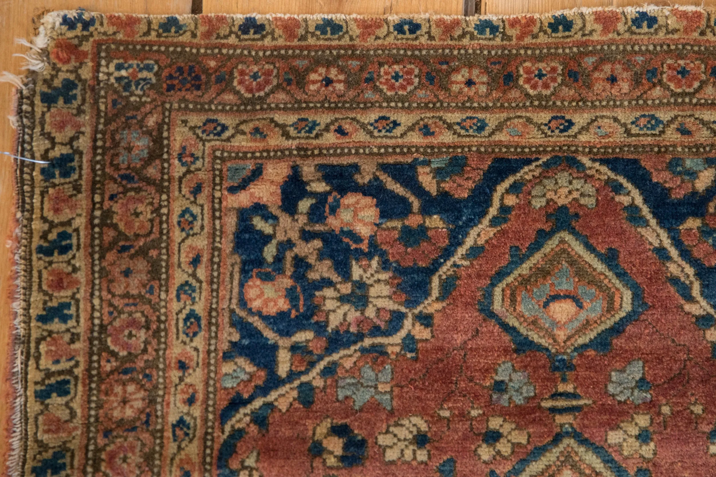 2x2.5 Small Antique Farahan Rug
