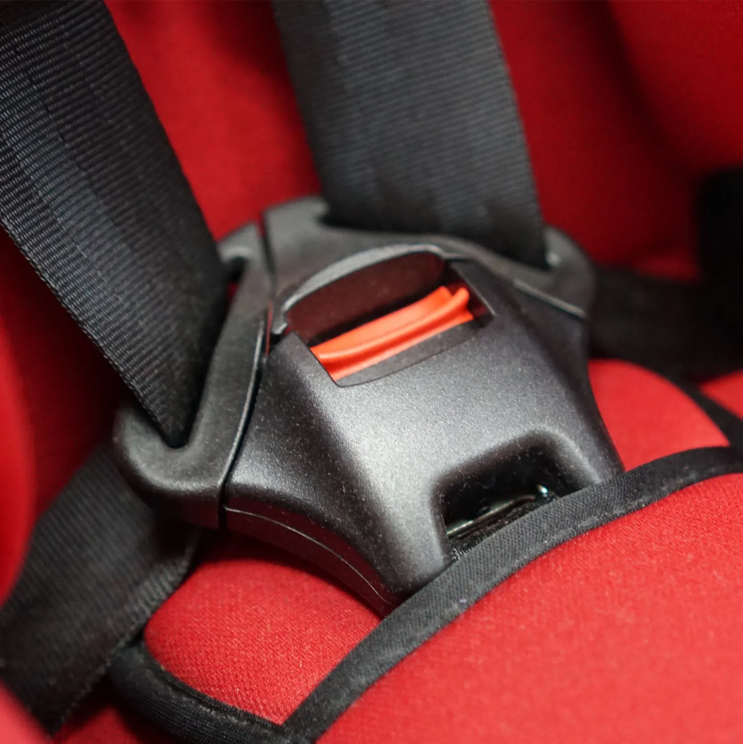 Anzen Portable Child Safety Car Seat Convertible Car Seat, First Car Seat Group 0 /1 (Black/Red) Suitable for Infant, Children Birth up to 4 Years