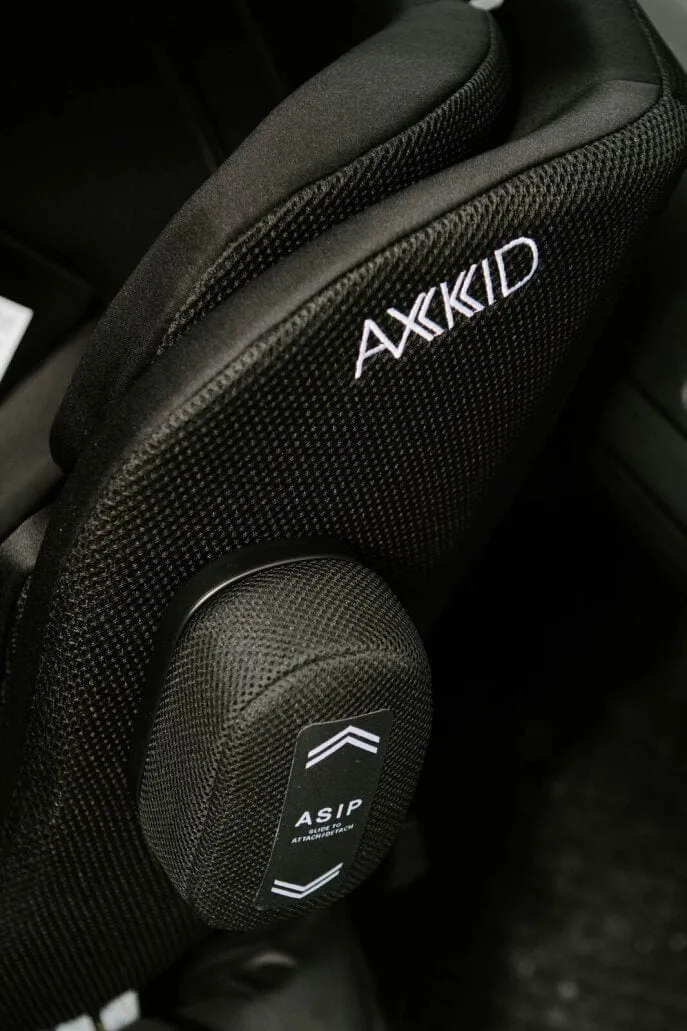 Axkid Minikid 4 - Tar with Free Accessory
