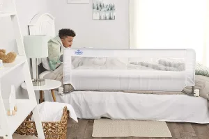 Brand new Regalo Baby 2220 Swing Down Extra Long Bedrail (White) 54 Inches Long