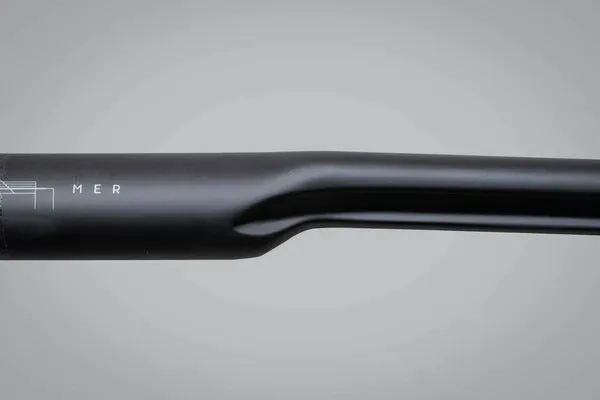 CURVE Walmer Carbon Bar
