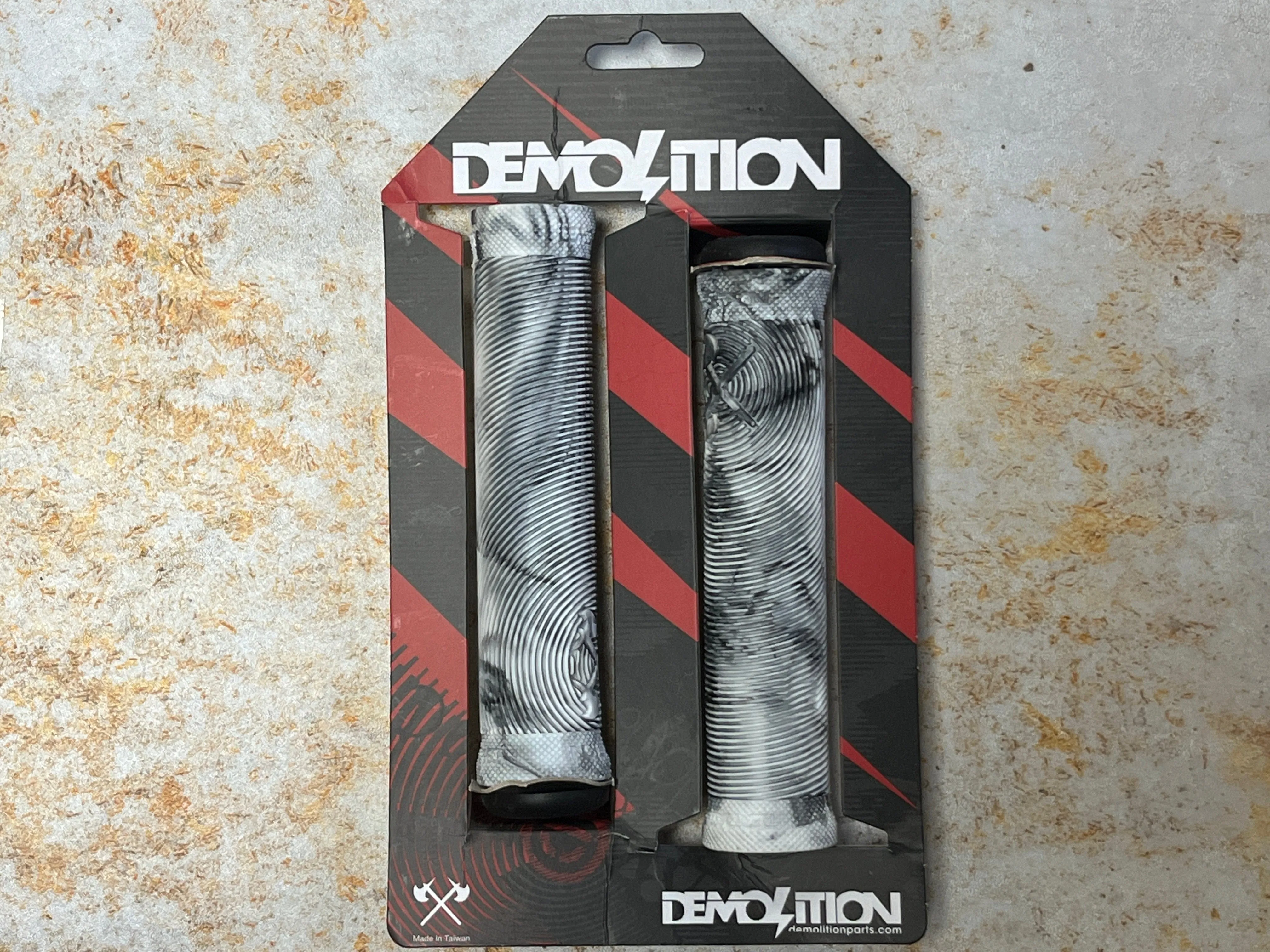 Demolition Axes Flangeless Grips