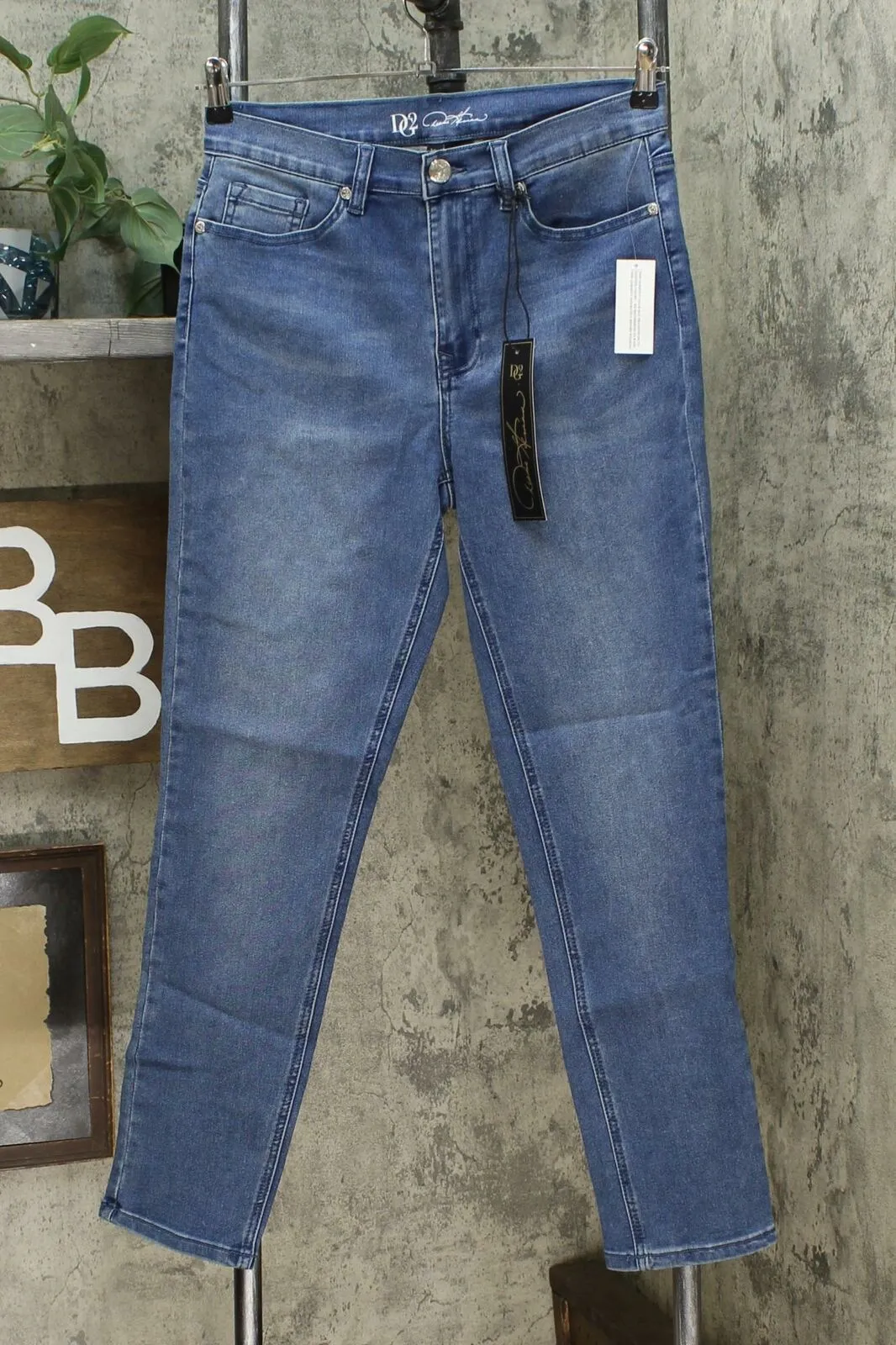 DG2 by Diane Gilman Women's Virtual Stretch Skinny Jeans
