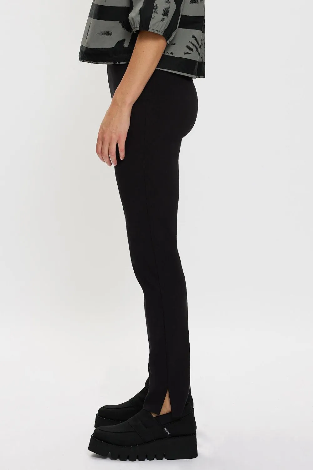 Elle Pant