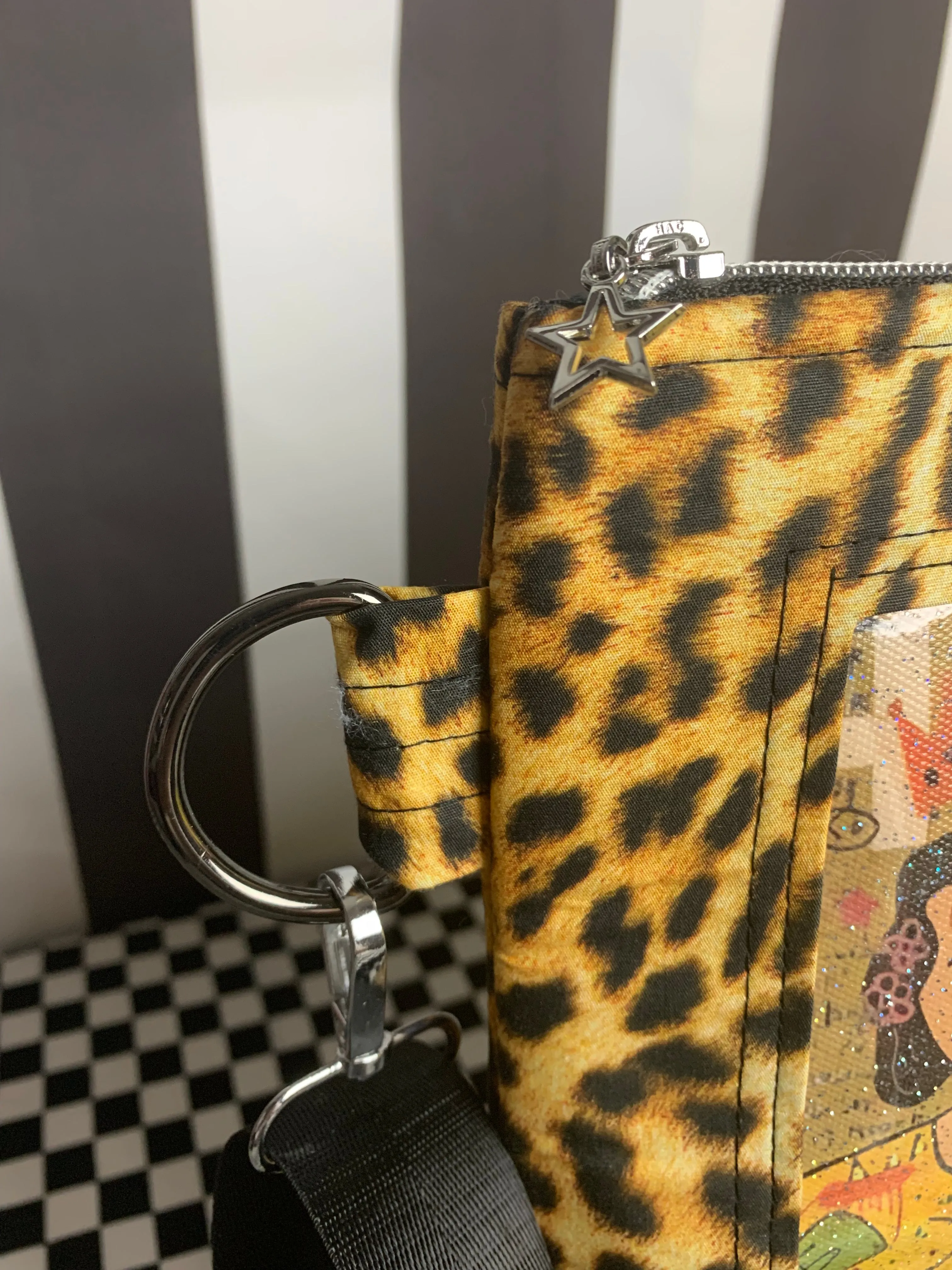 Elvis graffiti and leopard print fan art frame it crossbody bag