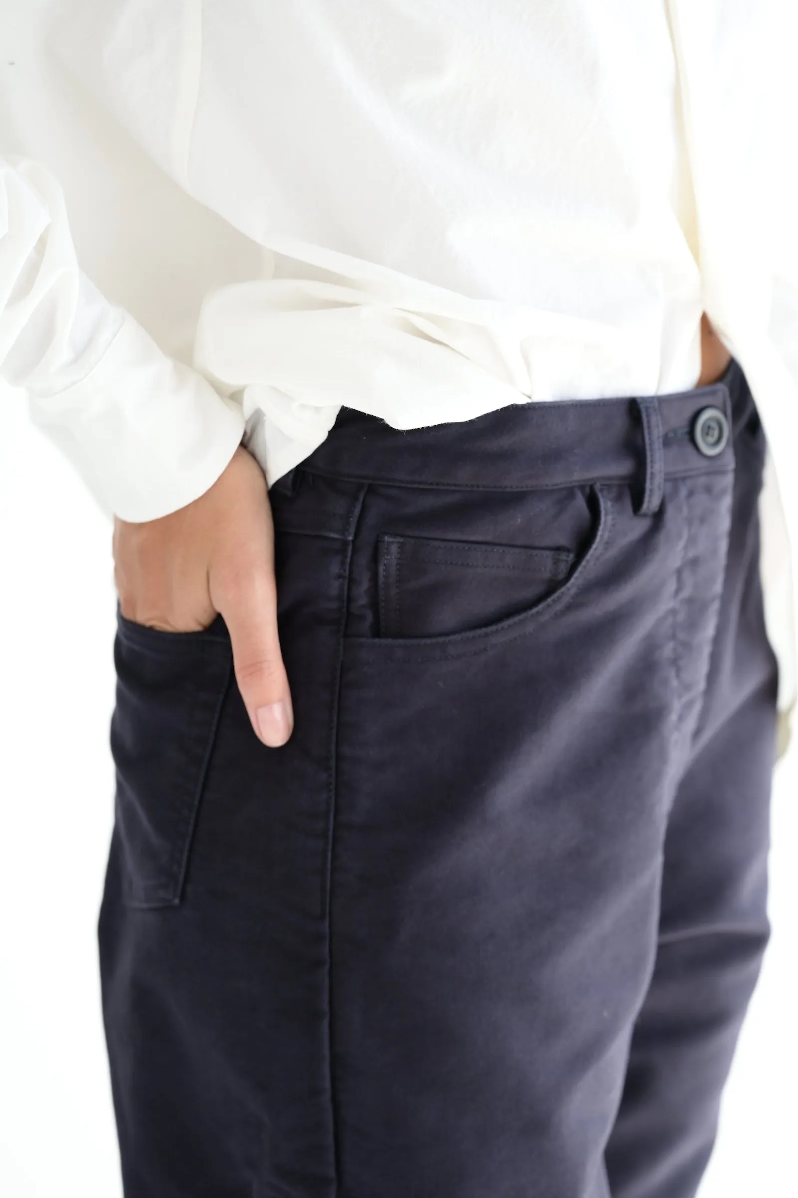 Fabi Jean in Dark Navy