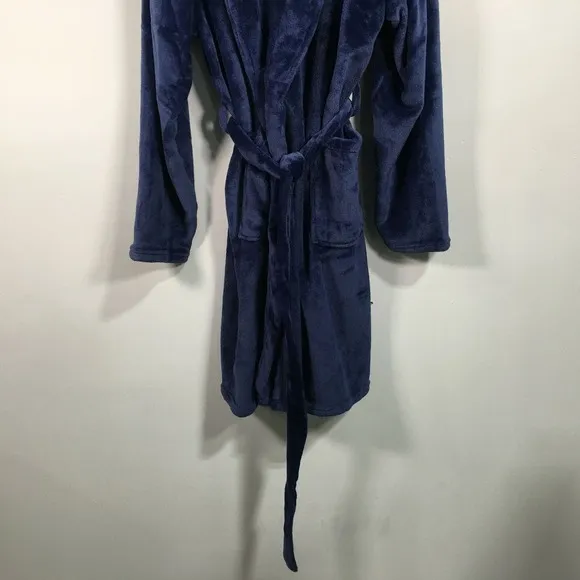 FOCO Virginia Cavaliers Lazy Day Team Robe, Unisex Size OS - Blue