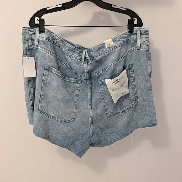 Good American Bombshell Shorts in Indigo