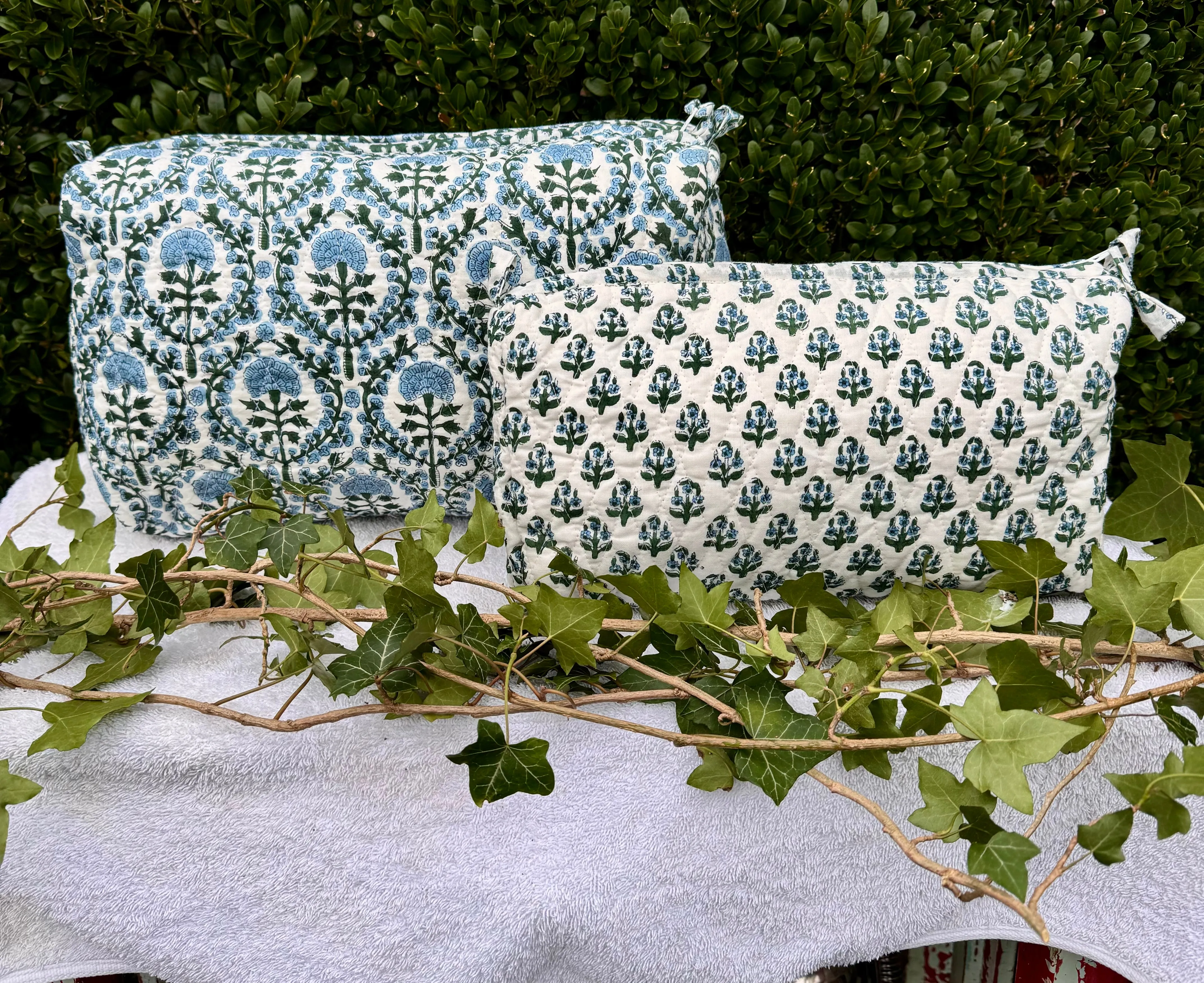 GREEN AND BLUE BOOTY MAKEUP BAG