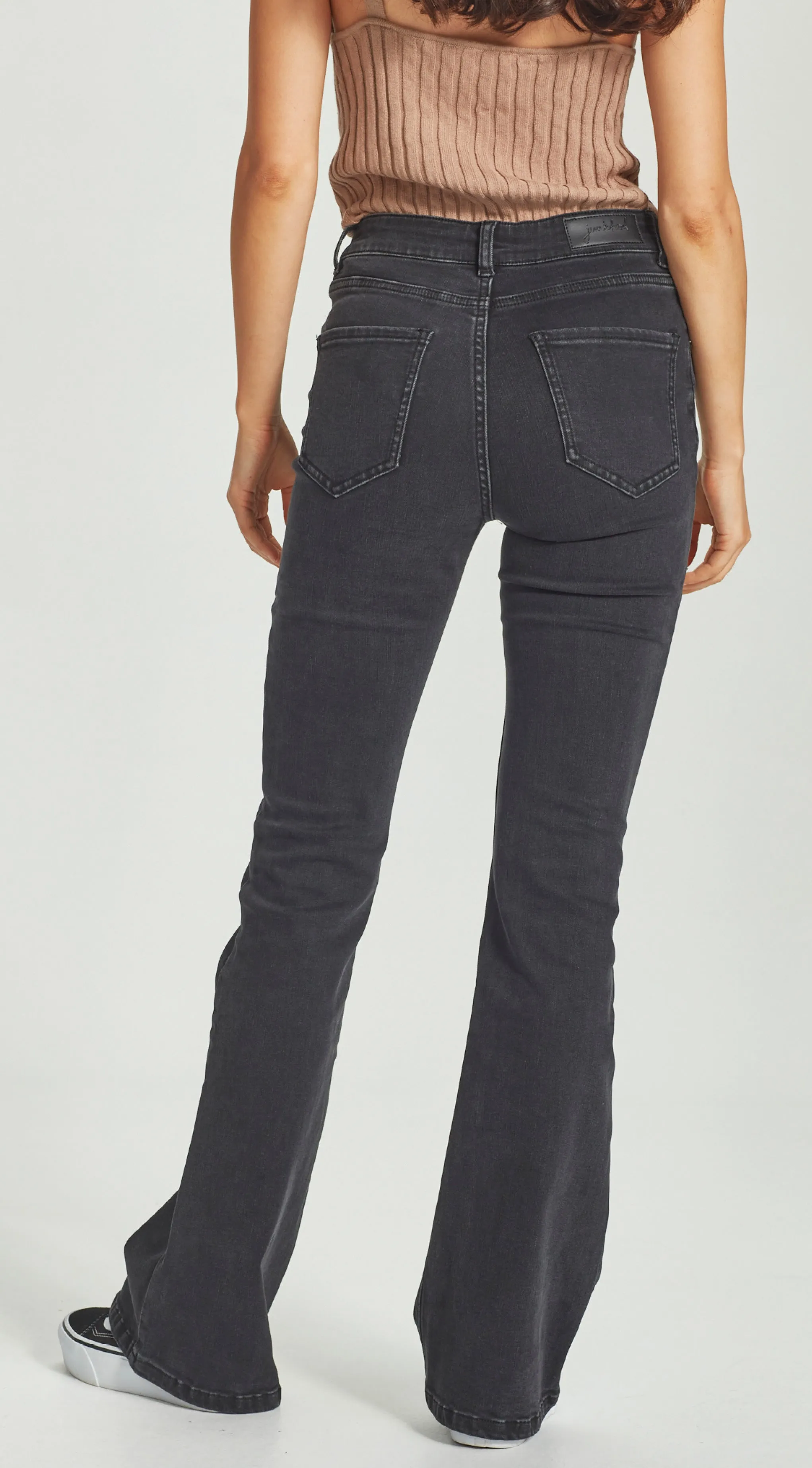 HARRI | Jean Black