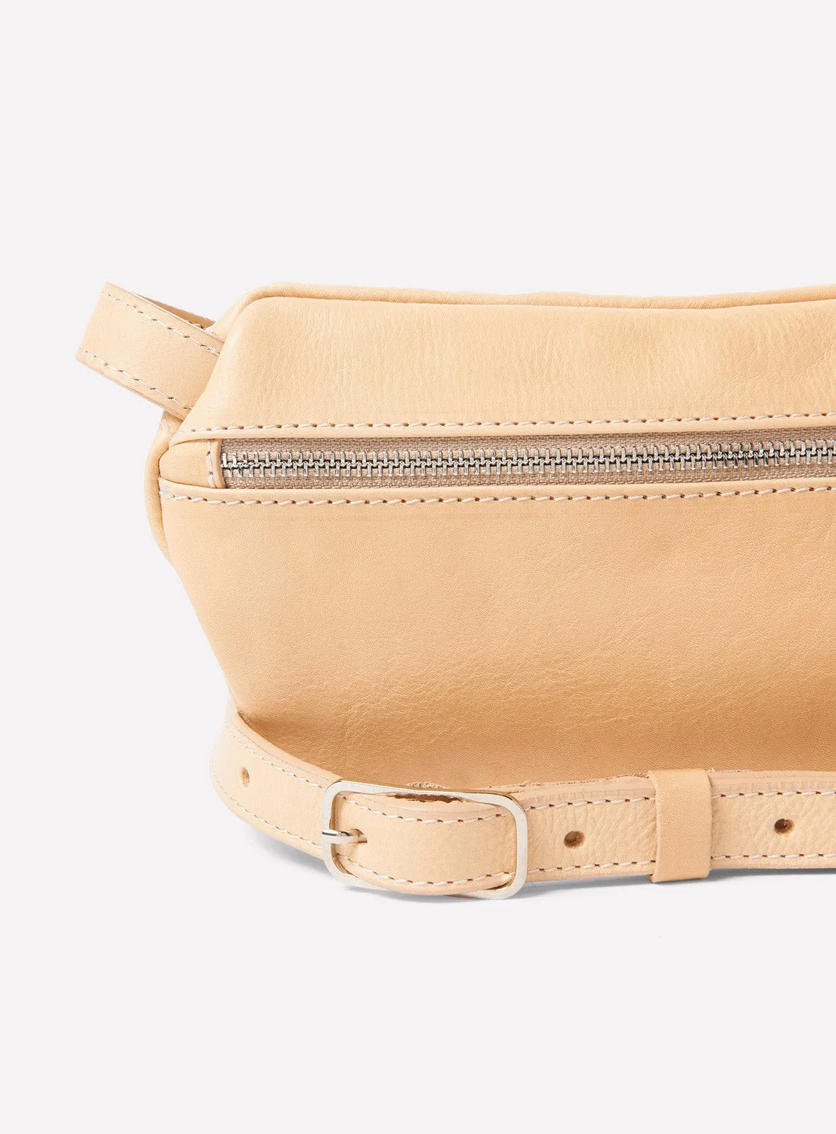 Hip bag in natural