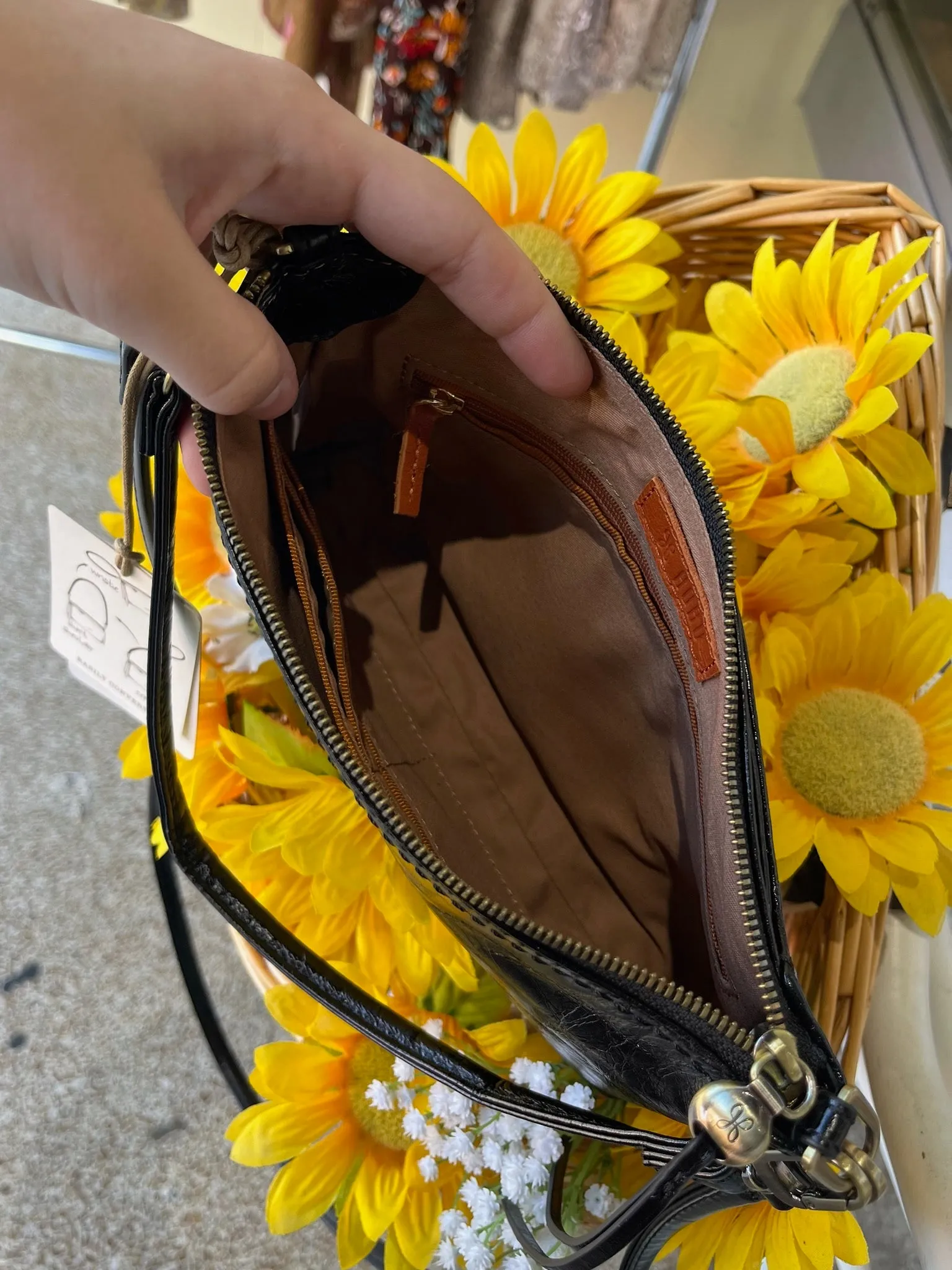 HOBO Darcy Crossbody - Black
