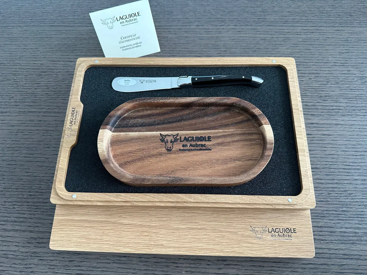 Laguiole en Aubrac Handcrafted Butter & Soft Cheese Knife With Buffalo Horn Handle & Oak Wood Rest Set
