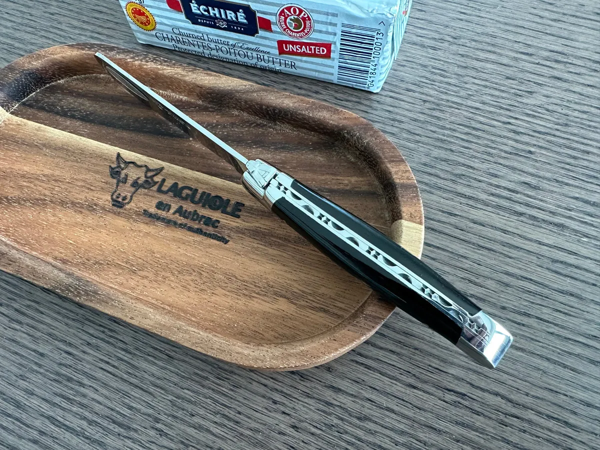 Laguiole en Aubrac Handcrafted Butter & Soft Cheese Knife With Buffalo Horn Handle & Oak Wood Rest Set