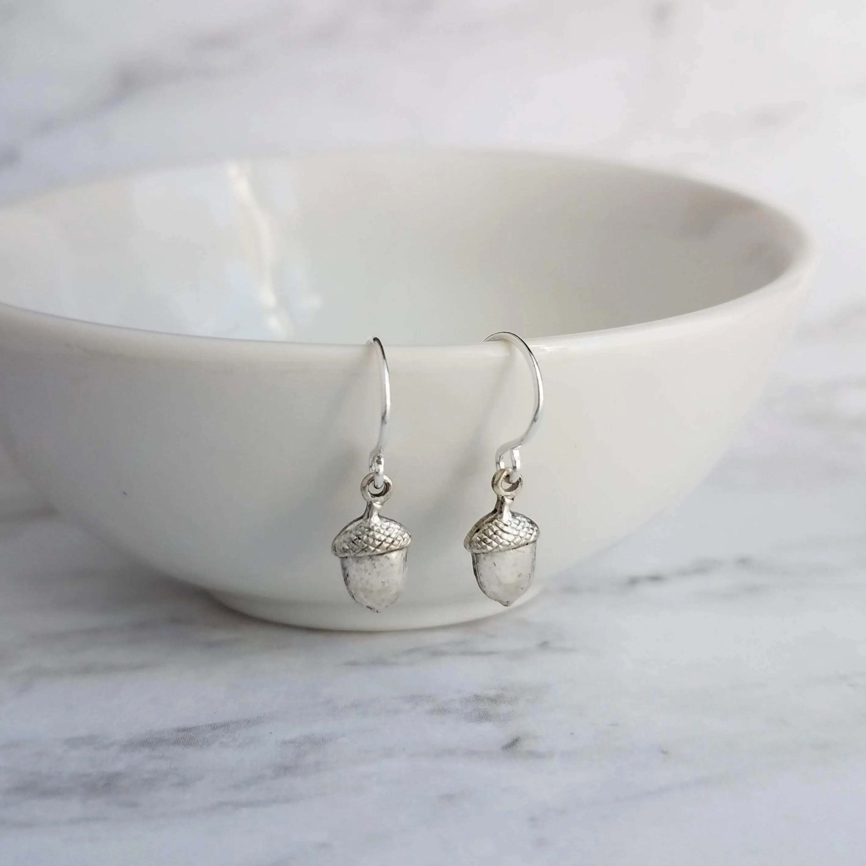 Little Silver Acorn Earrings, small silver acorn earring, antique silver acorn earring, acorn dangle earring, tiny acorn earring autumn fall