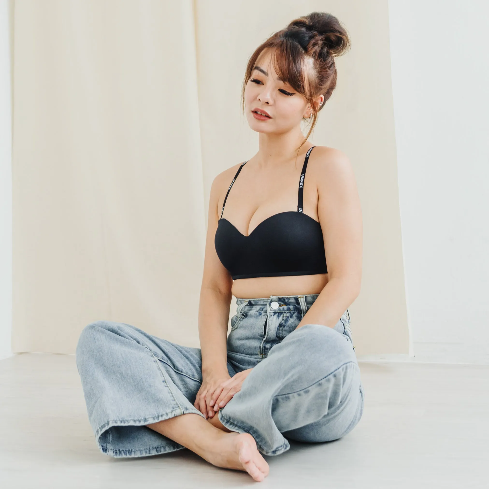 LIVE FREE! Lightly-Lined 100% Non-Slip Strapless Wireless Bra in Black
