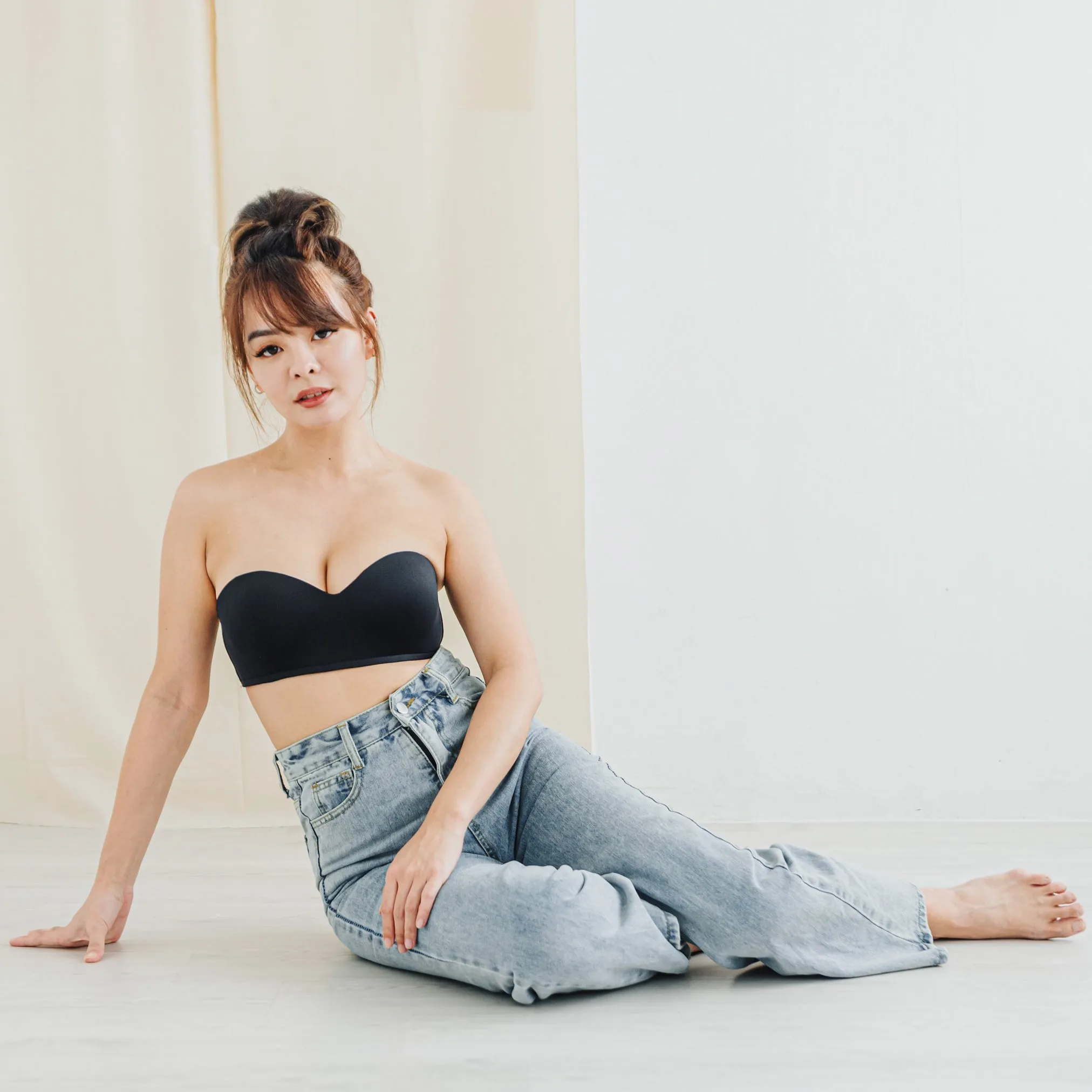LIVE FREE! Lightly-Lined 100% Non-Slip Strapless Wireless Bra in Black