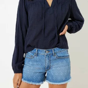 LOFT mid rise short frayed hem denim shorts, 30&quot;, blue