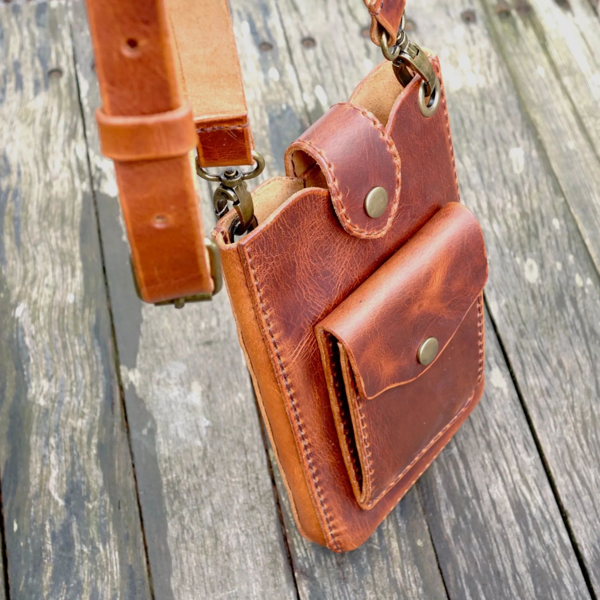 M Handmade Leather Crossbody Bag - Brown