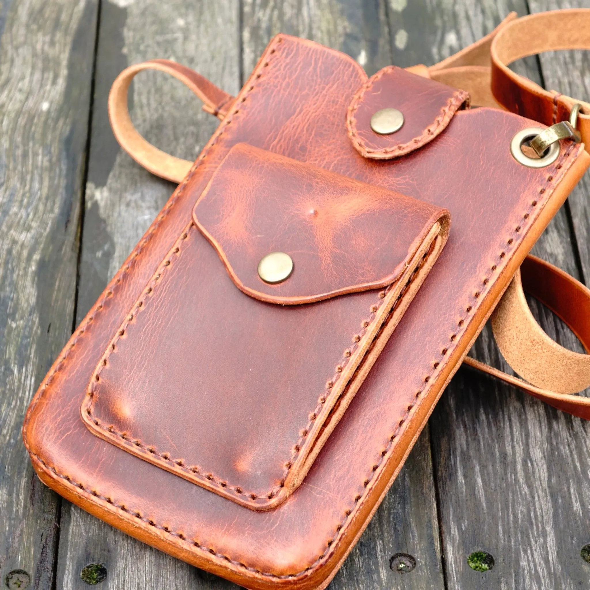 M Handmade Leather Crossbody Bag - Brown
