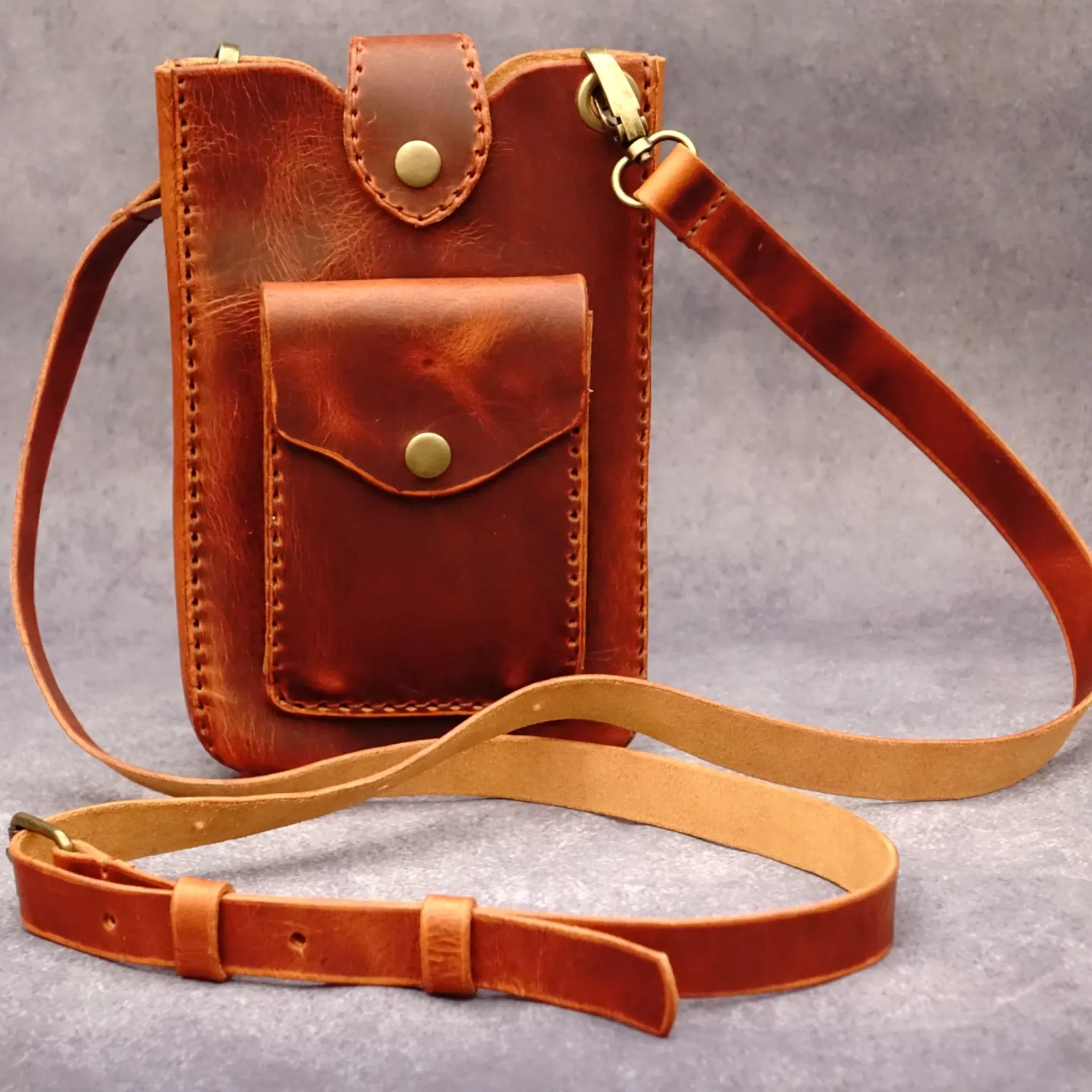 M Handmade Leather Crossbody Bag - Brown