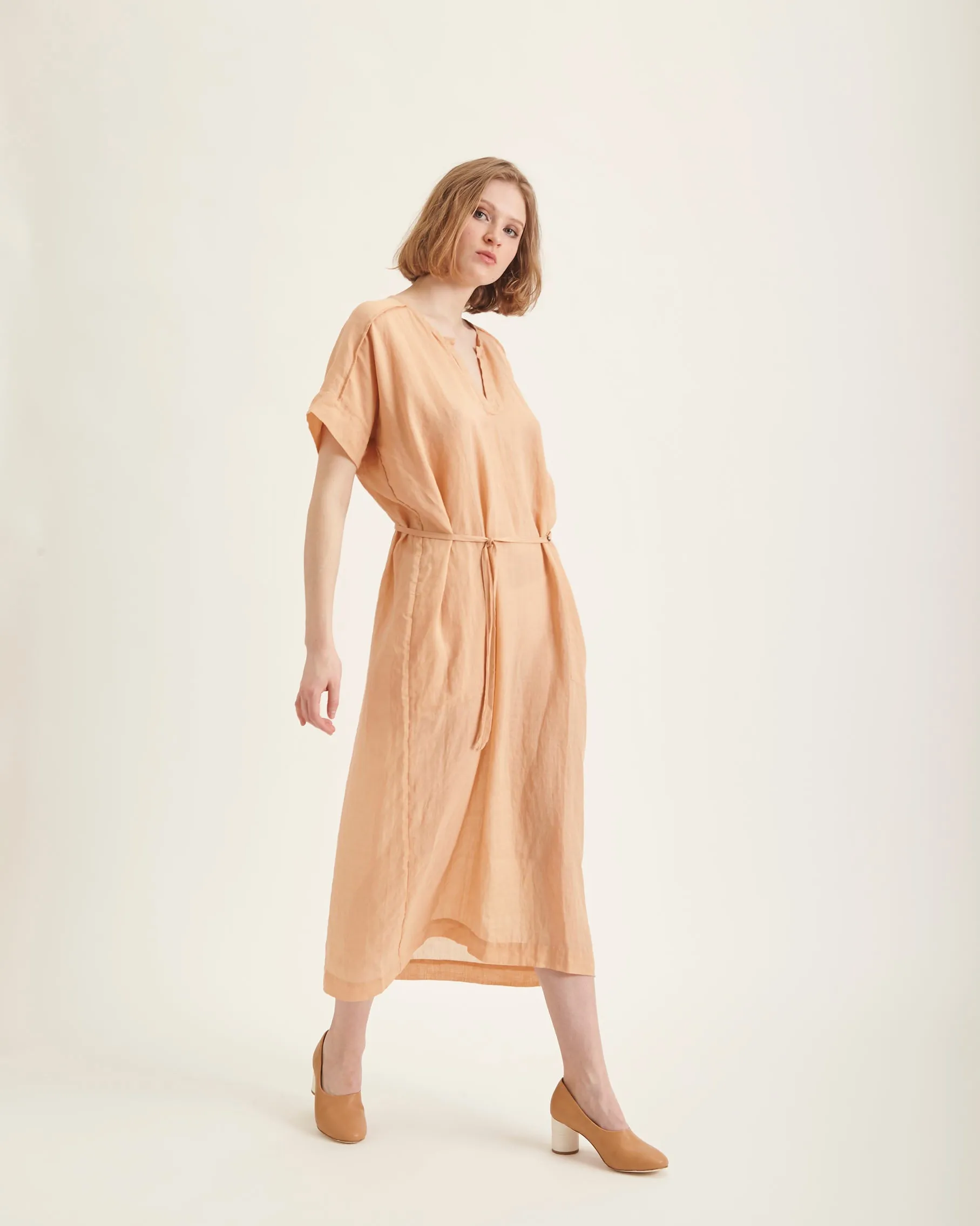 Mage dress in apricot