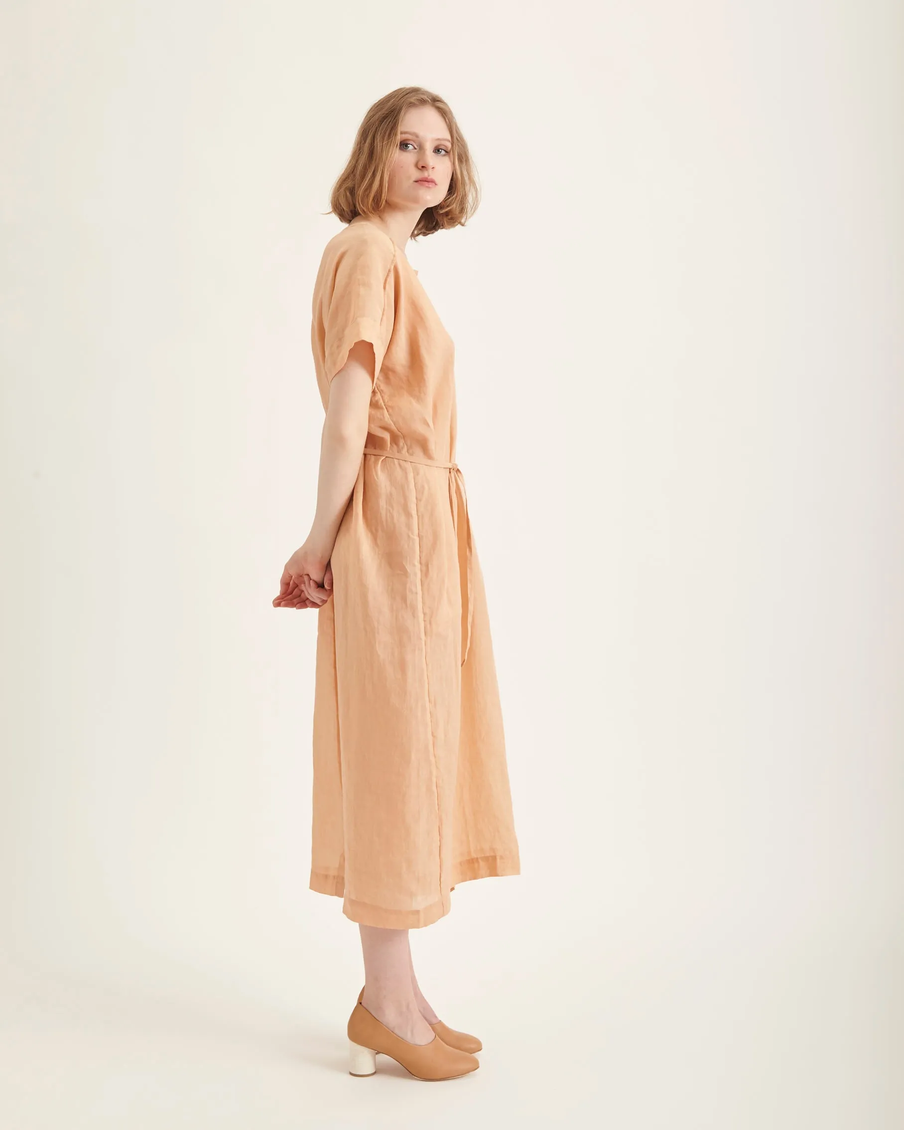 Mage dress in apricot