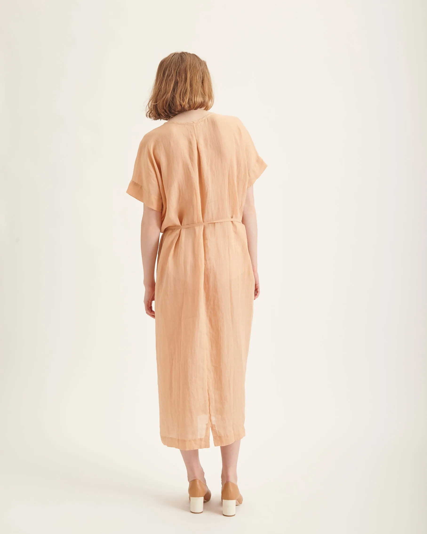 Mage dress in apricot