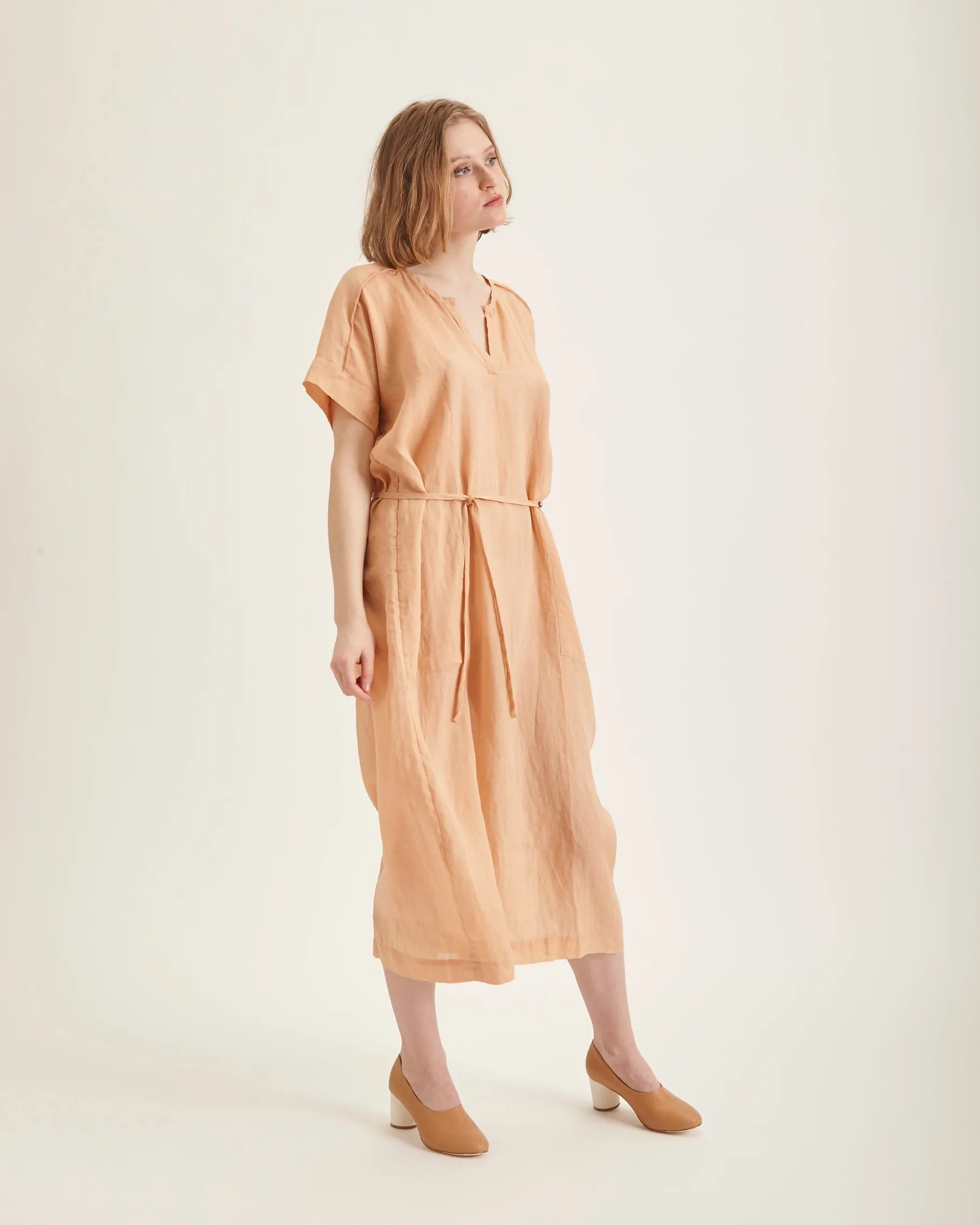 Mage dress in apricot