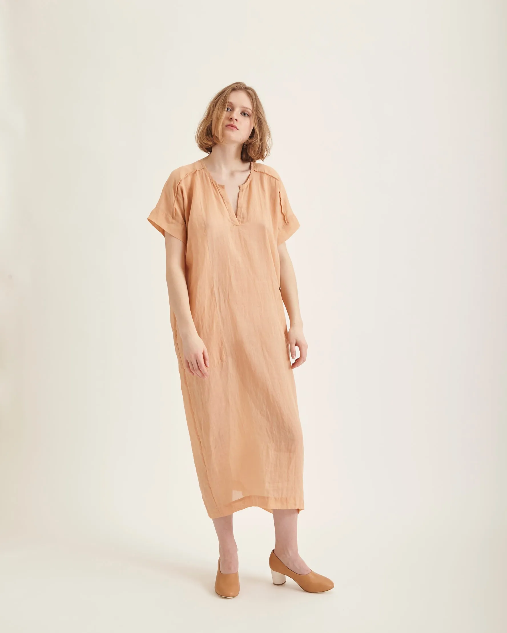 Mage dress in apricot