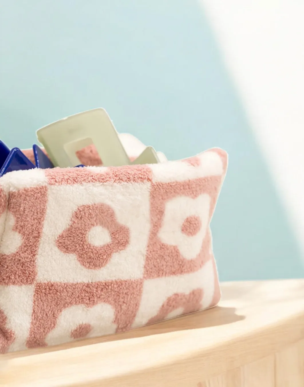 MAKE-UP BAG