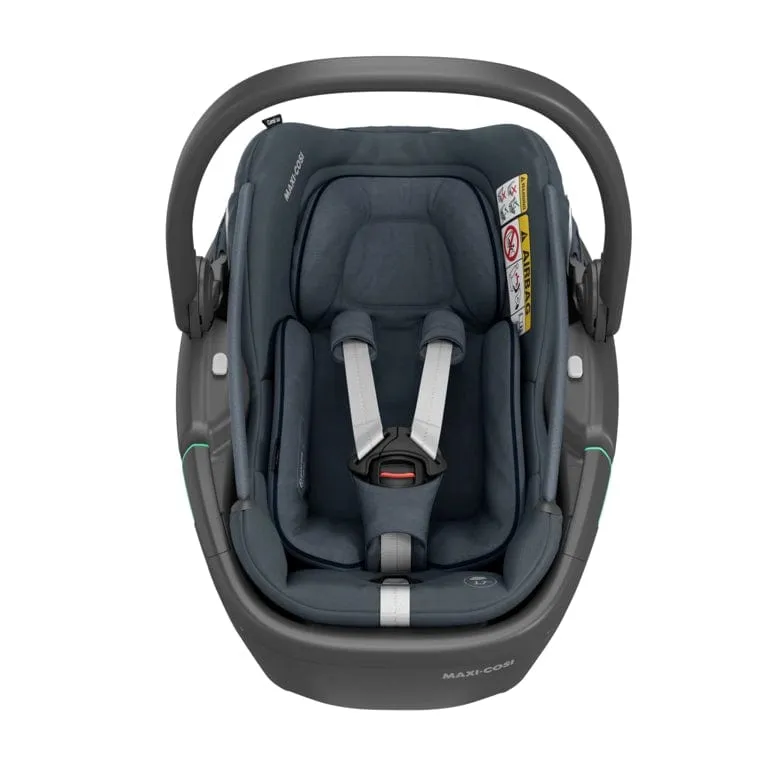 Maxi Cosi Coral 360 & FamilyFix 360 Base - Essential Graphite  EX DISPLAY