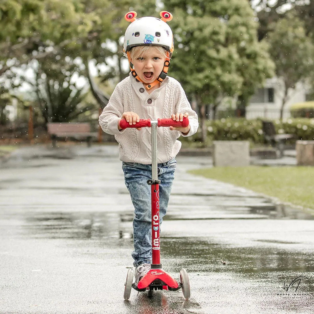 Micro Mini Deluxe 3 Wheel Scooter - Red