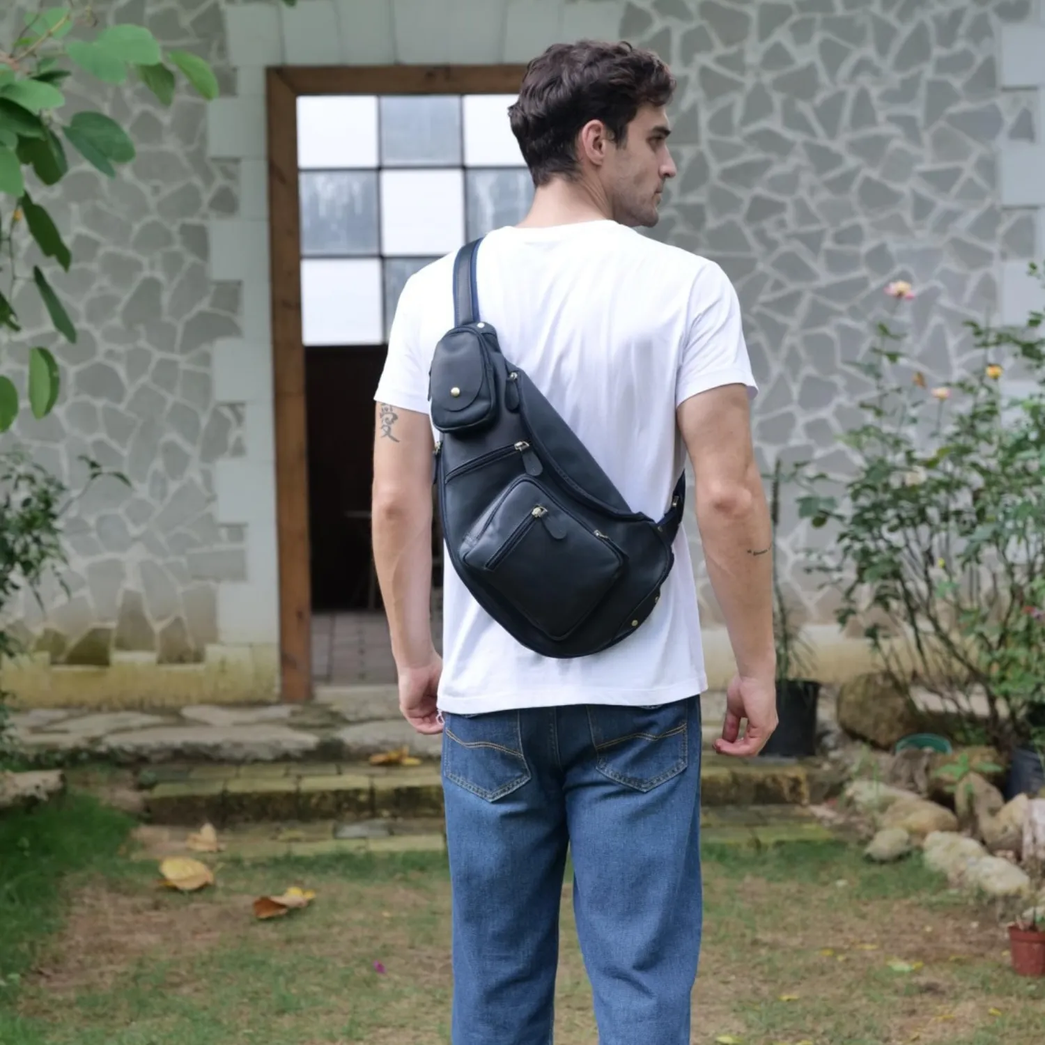 Milan | Frontier Leather Shoulder Bag