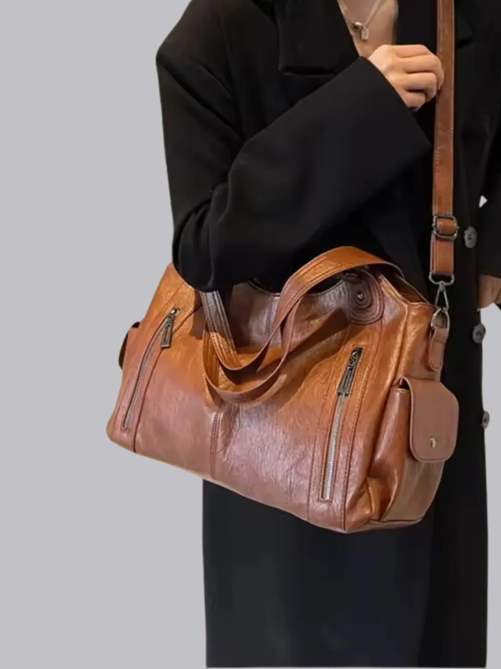 Naomi's Stylish Urban Handbag