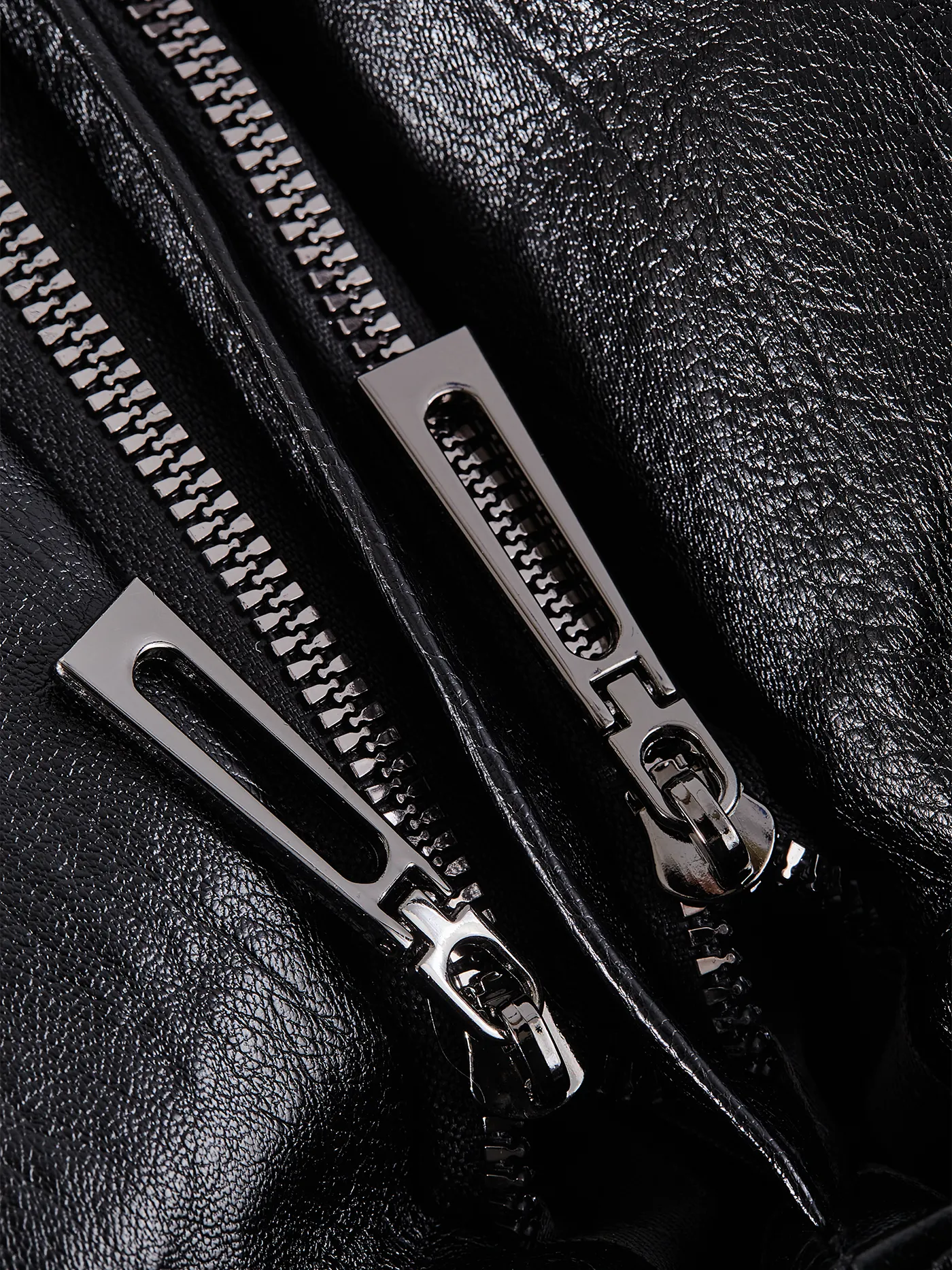 Naomi's Stylish Urban Handbag