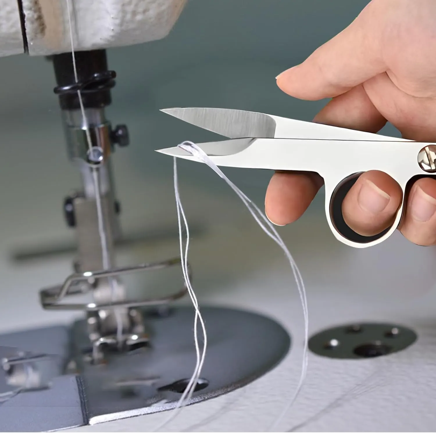 NEW HSOKEW 4Pcs Thread Snips for Sewing, Thread Scissor with Protective Rubber Sleeve Mini Snippers Shear Small Trimming Nipper Clipper for Quilting, Embroidery, Dressmaking Tailoring Dressmaking Crafting