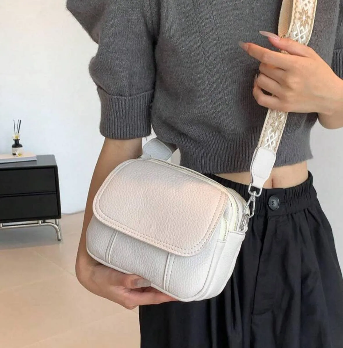 NIKITA HANDBAG - Cream