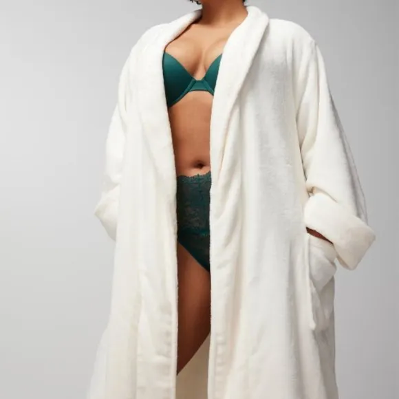 NWT Soma PLUSH Long-Sleeve Long Robe