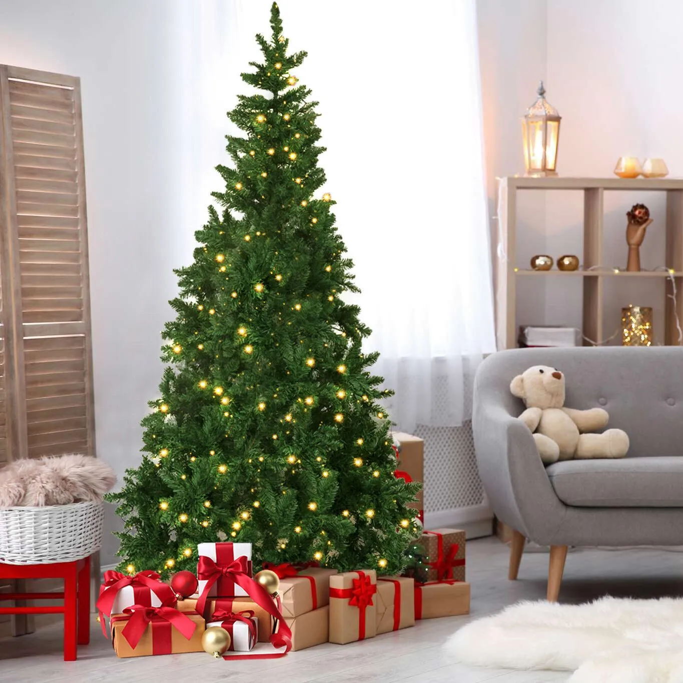 Olsen & Smith 7.5-Foot Pre-Lit Artificial Spruce Christmas Tree with 300 LED Lights, Hinged Trunk for Easy Installation and Storage, Includes Metal Stand