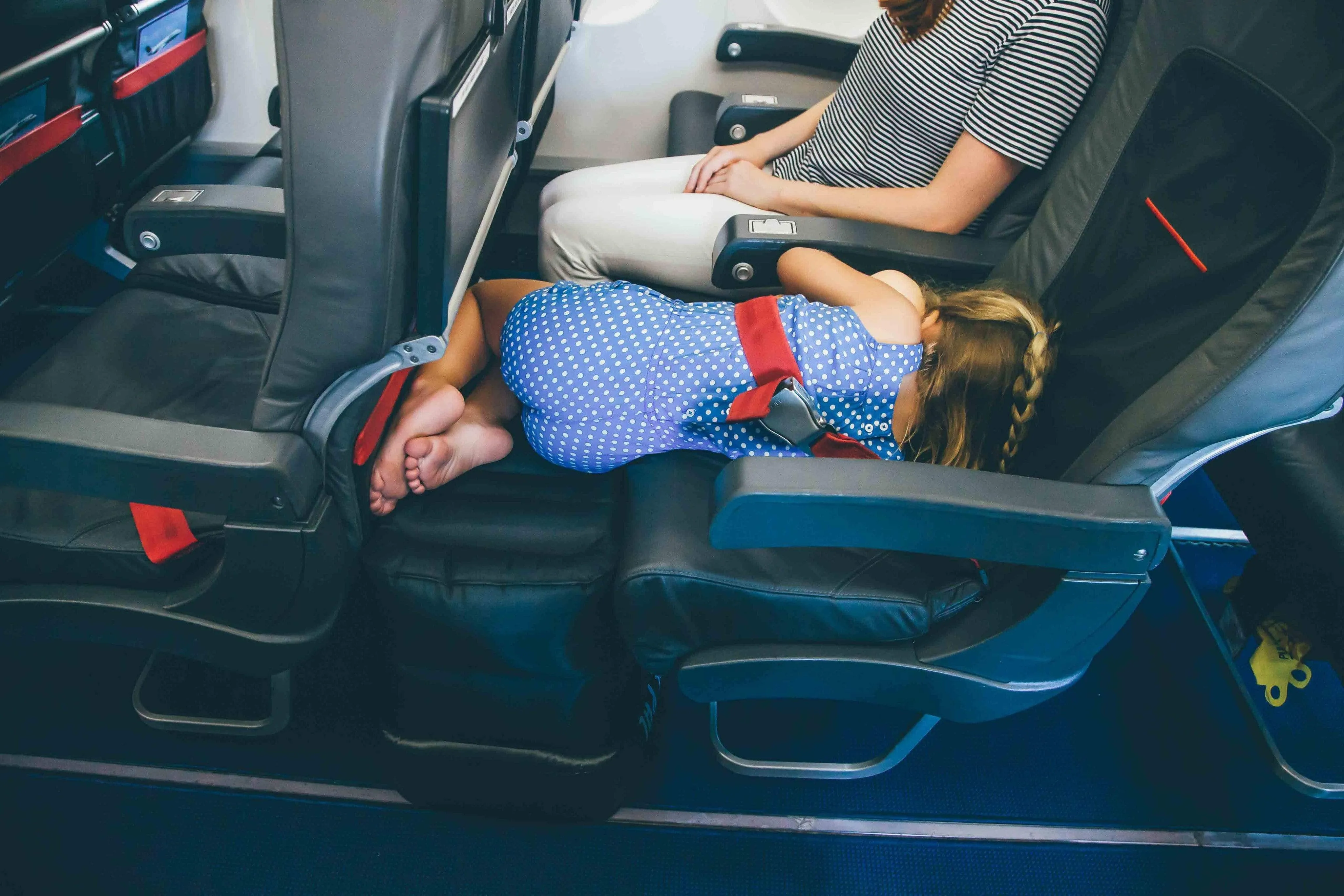 Plane Pal - The Airplane Seat Extender - Full Kit (With Pump)