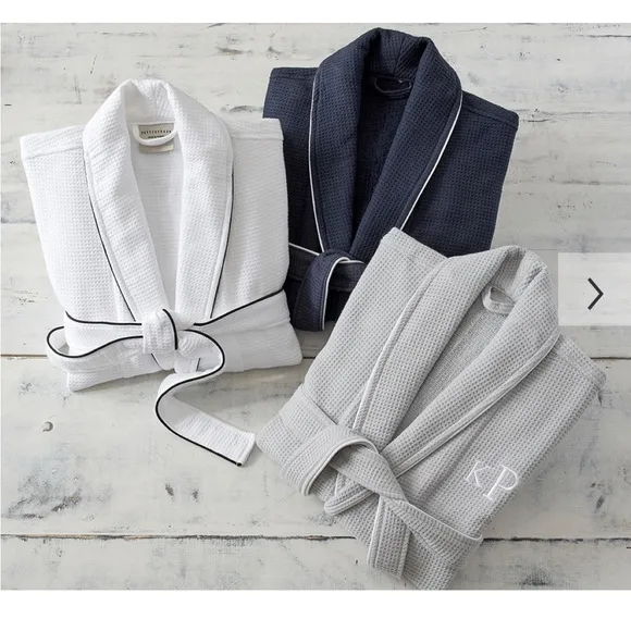 Pottery Barn Hotel Piped Trim Robe excellent condition
