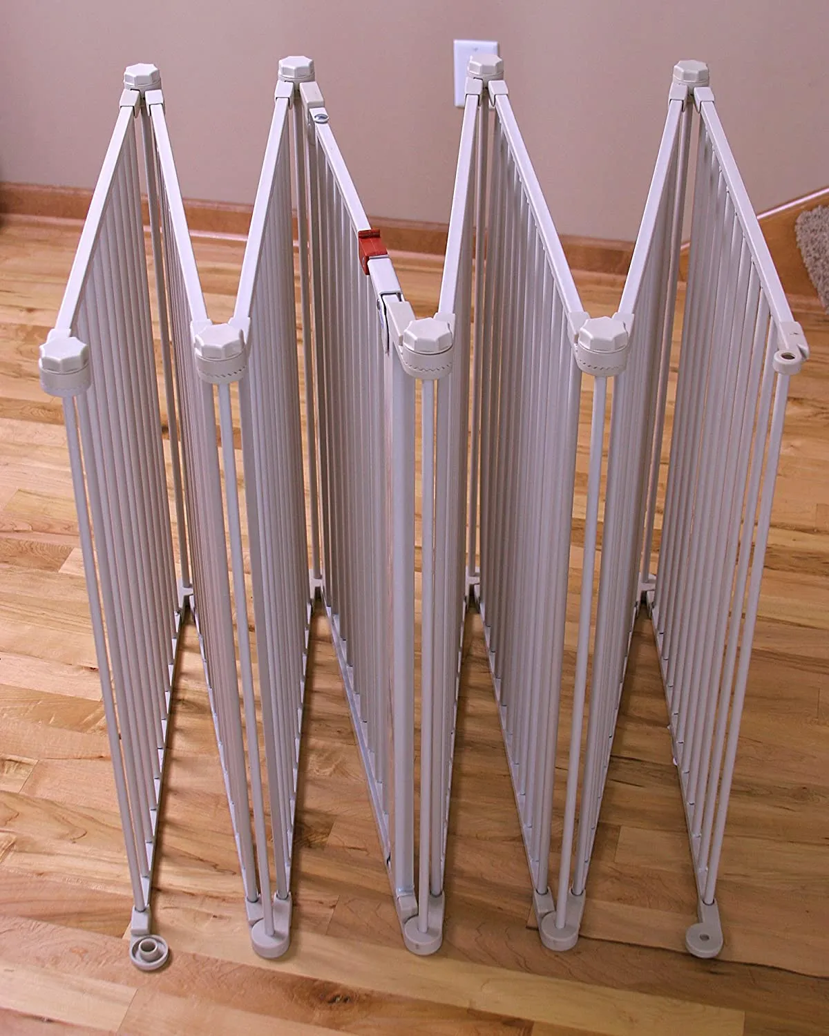 Retails $180 New in box! Regalo 192-Inch Super Wide 4 in 1 Gate and Play Yard, White! Can convert from a super wide gate to an 8-panel play yard
