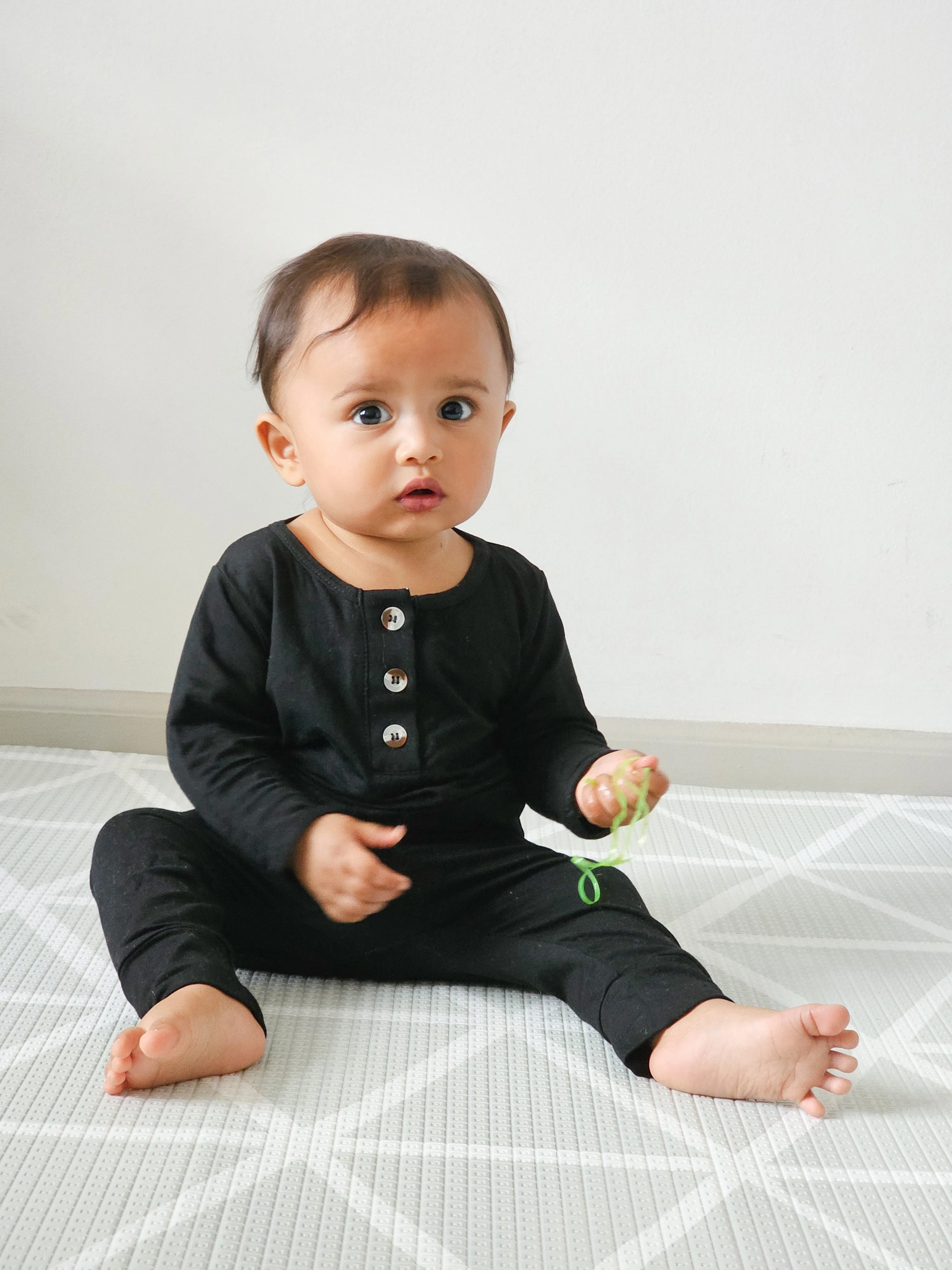 Riley Outfit and Hat Set | Black