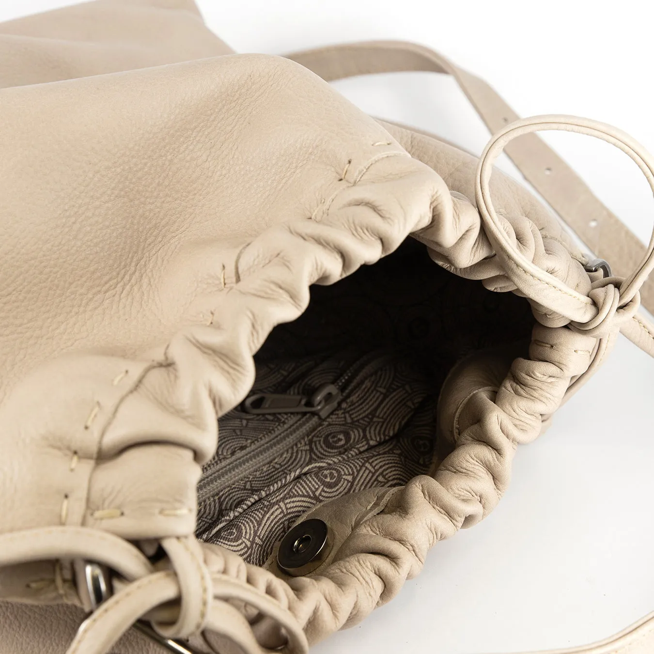 Rossa : Ladies Leather Crossbody Handbag in Gravel Vintage