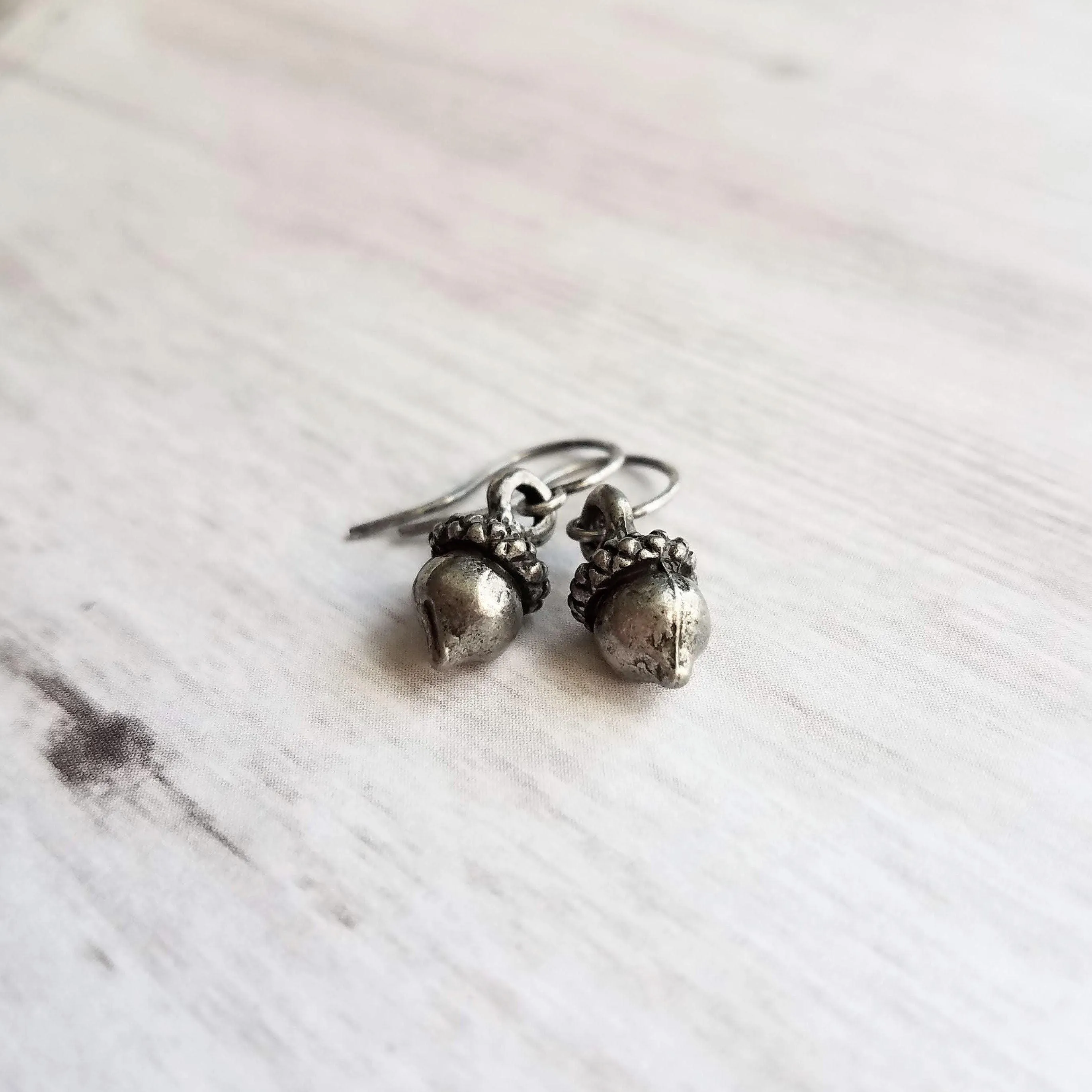 Silver Acorn Earrings, tiny acorn earring, antique silver acorn earring, small acorn earring, acorn dangle, squirrel earring, little charm