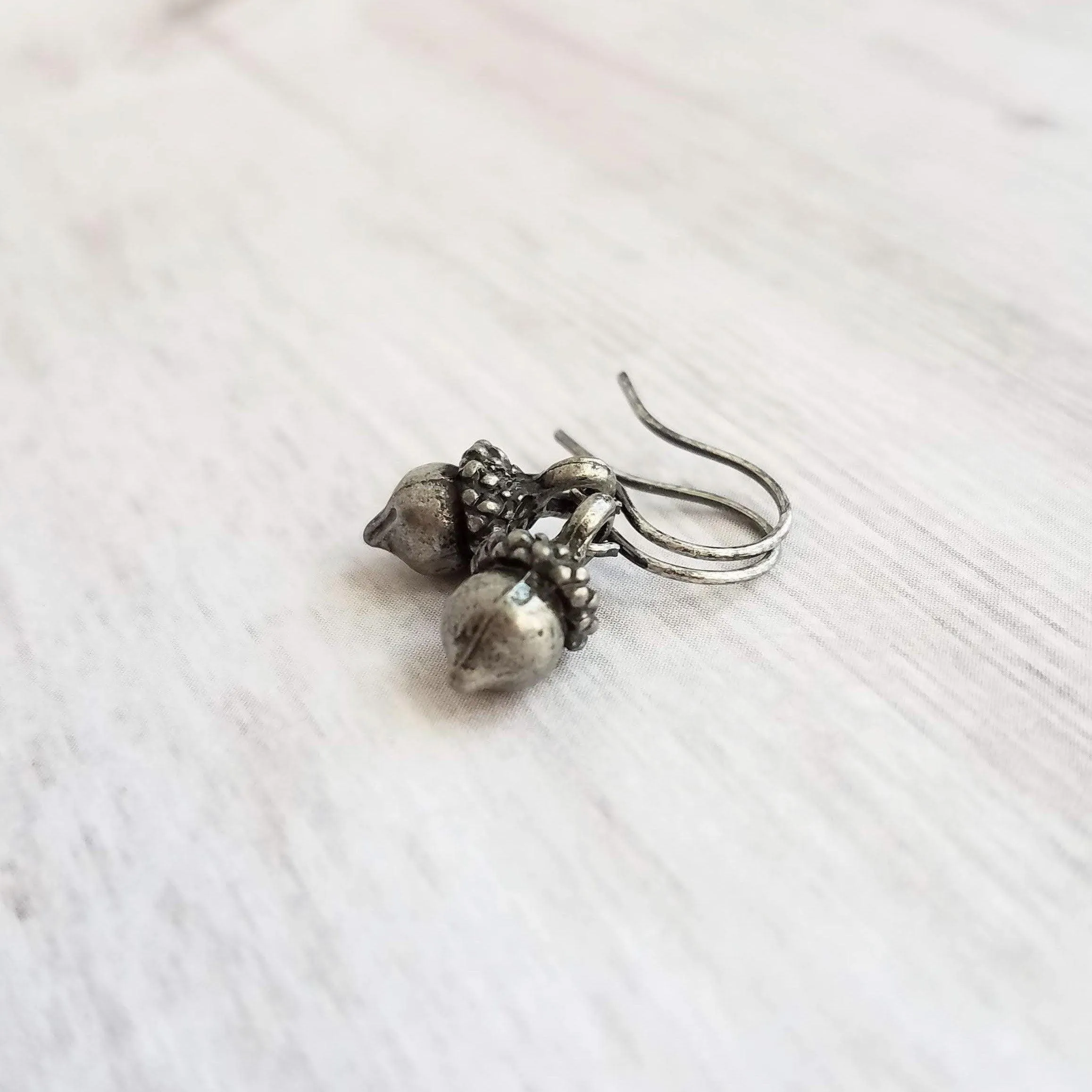 Silver Acorn Earrings, tiny acorn earring, antique silver acorn earring, small acorn earring, acorn dangle, squirrel earring, little charm