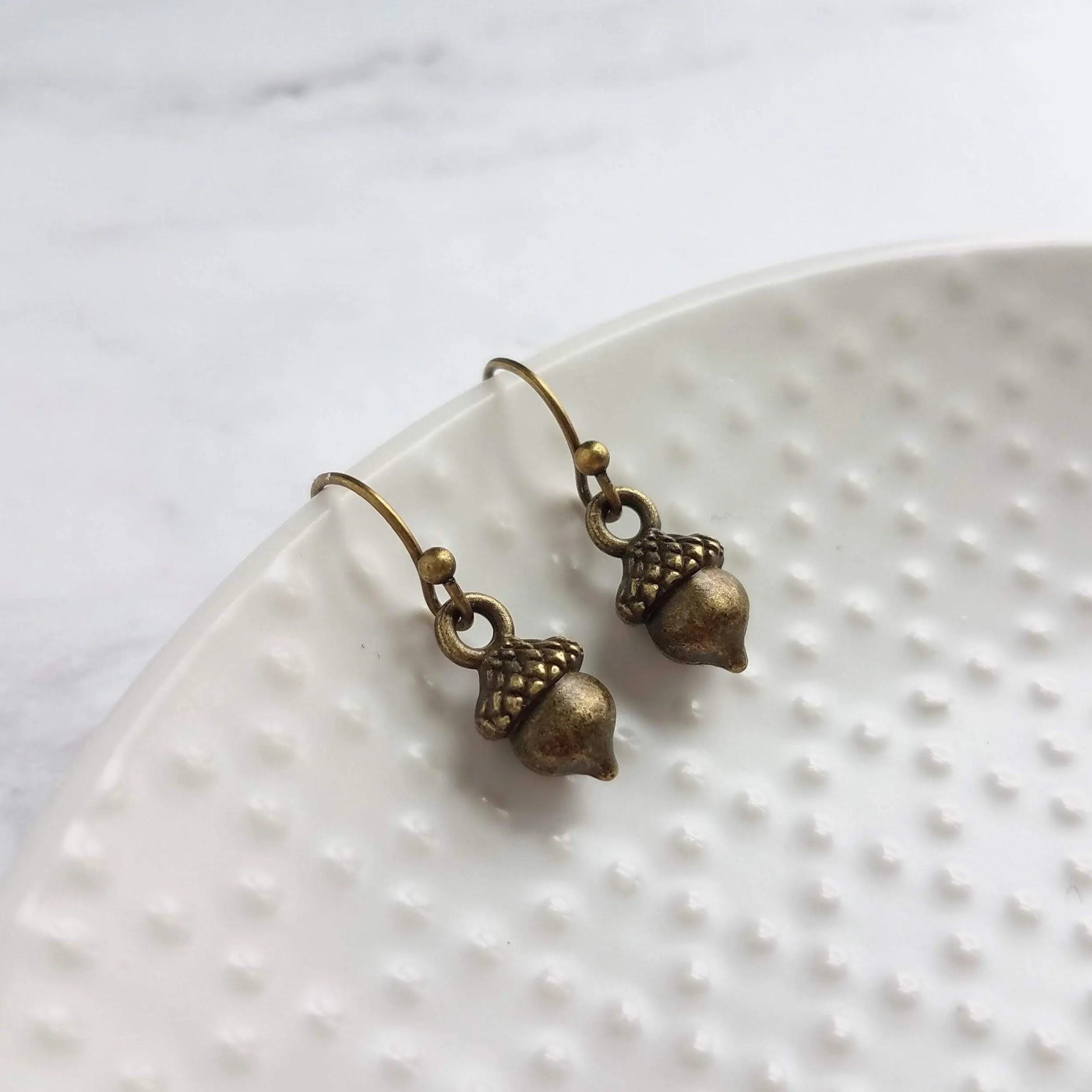 Small Acorn Earrings, dark antique brass acorns, bronze acorn, little acorn dangle, mini acorns, tree nut earring, squirrel earring, tiny